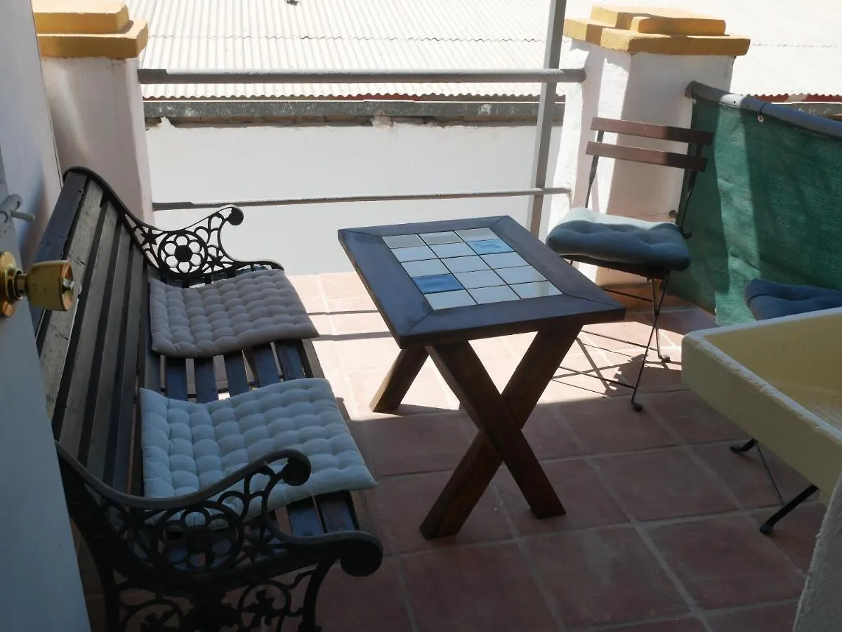 Artistic And Spacious Apartment Alora